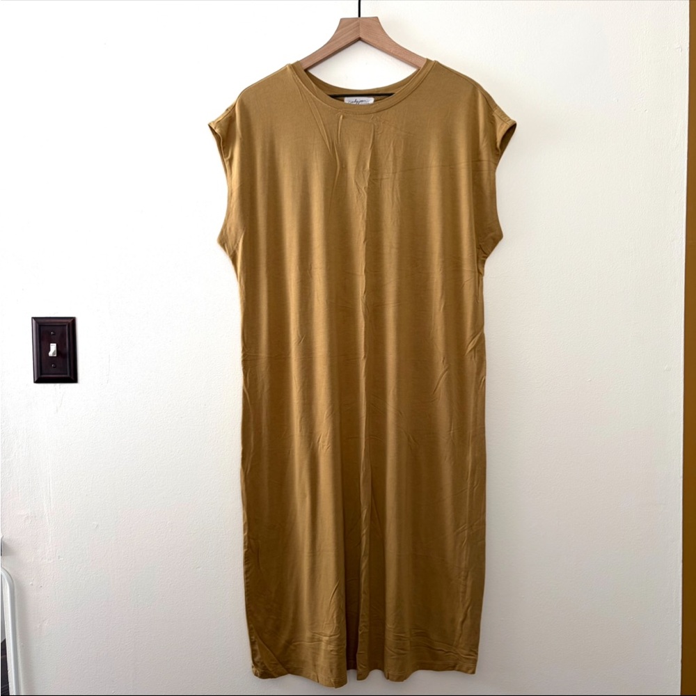 Carly Jean Los Angeles Dress
